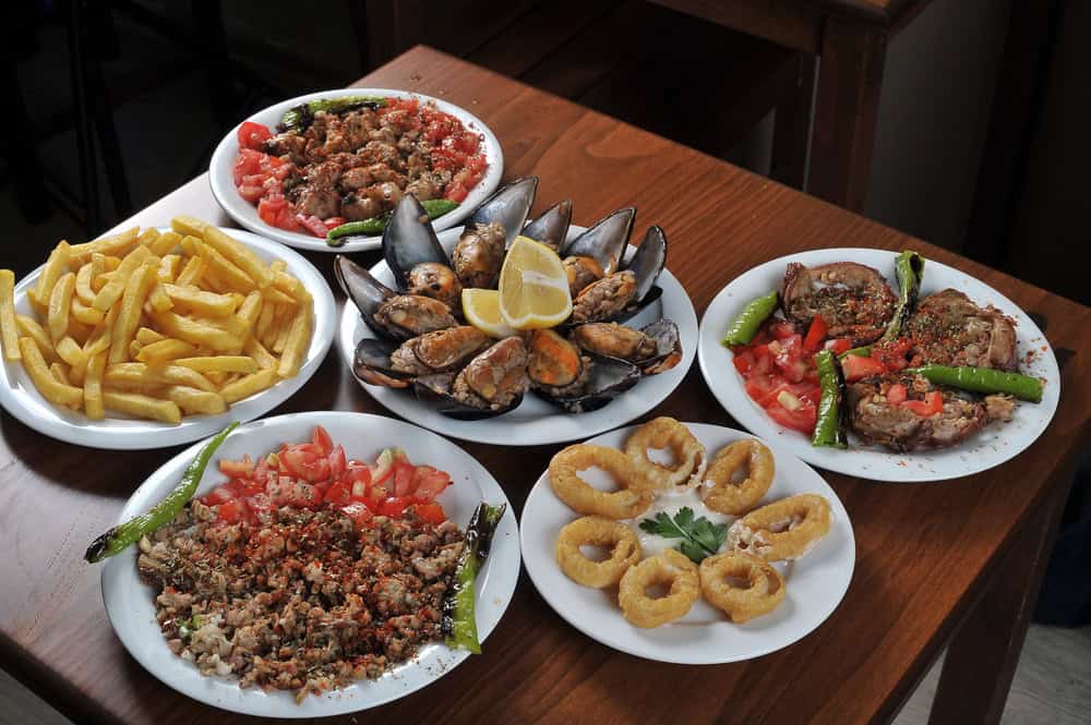 Turkish Soulfood: „Kokoreç“ und „Midye Dolma“