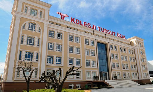 Nach Druck aus der Türkei: Albanien schließt Schule und Kindergarten