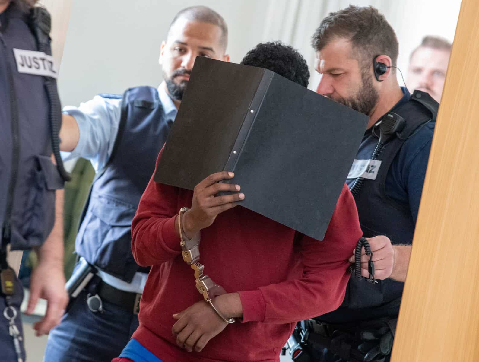 Lebenslange Haft für Mörder von Ece